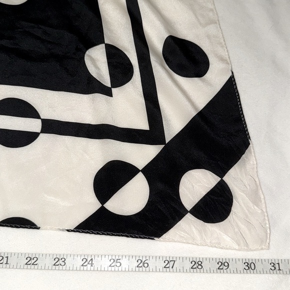 Liz Claiborne Black and White Silky Scarf - Picture 5 of 10